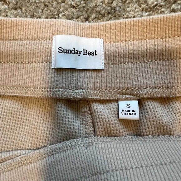 Aritzia Sunday best pants - Picture 3 of 5